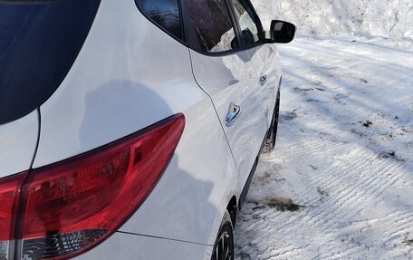 Hyundai ix35 I рестайлинг, 2011 год, 950 000 рублей, 4 фотография