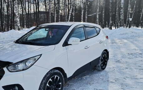 Hyundai ix35 I рестайлинг, 2011 год, 950 000 рублей, 2 фотография