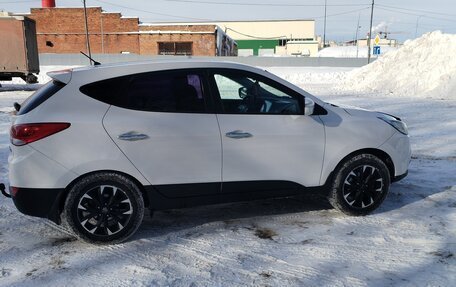 Hyundai ix35 I рестайлинг, 2011 год, 950 000 рублей, 5 фотография