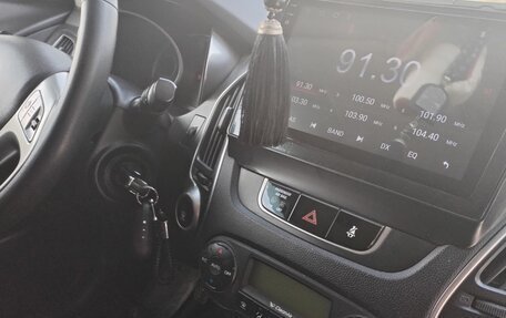 Hyundai ix35 I рестайлинг, 2011 год, 950 000 рублей, 9 фотография