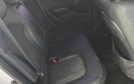 Hyundai ix35 I рестайлинг, 2011 год, 950 000 рублей, 24 фотография