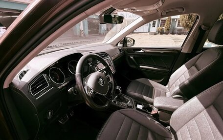 Volkswagen Tiguan II, 2018 год, 1 950 000 рублей, 9 фотография