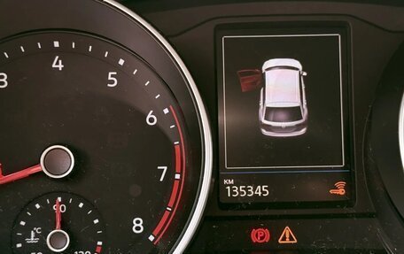 Volkswagen Tiguan II, 2018 год, 1 950 000 рублей, 6 фотография