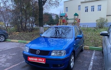 Volkswagen Polo IV рестайлинг, 2001 год, 330 000 рублей, 3 фотография