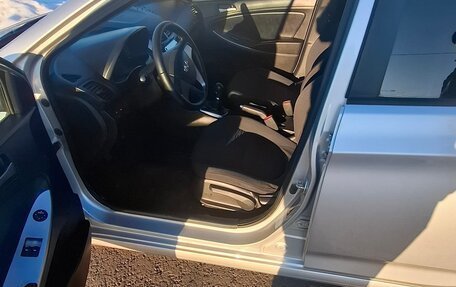 Hyundai Solaris II рестайлинг, 2016 год, 920 000 рублей, 5 фотография