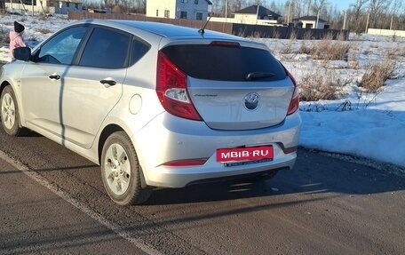 Hyundai Solaris II рестайлинг, 2016 год, 920 000 рублей, 3 фотография