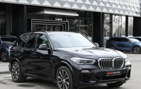BMW X5, 2019 год, 6 240 000 рублей, 3 фотография