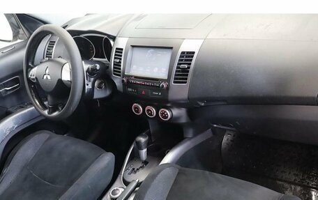 Mitsubishi Outlander III рестайлинг 3, 2007 год, 1 069 000 рублей, 5 фотография