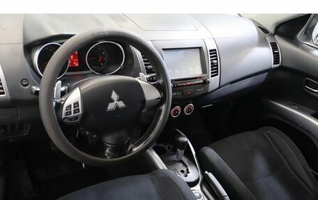 Mitsubishi Outlander III рестайлинг 3, 2007 год, 1 069 000 рублей, 6 фотография