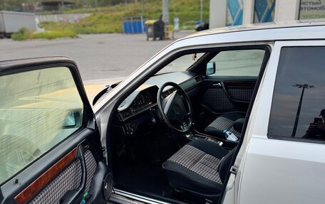 Mercedes-Benz E-Класс, 1995 год, 295 000 рублей, 5 фотография