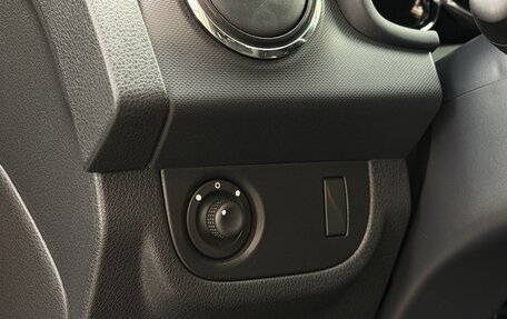 Renault Sandero II рестайлинг, 2016 год, 990 000 рублей, 24 фотография