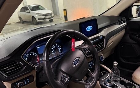 Ford Escape, 2020 год, 1 740 000 рублей, 3 фотография