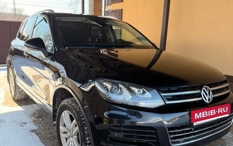 Volkswagen Touareg III, 2013 год, 2 499 000 рублей, 2 фотография
