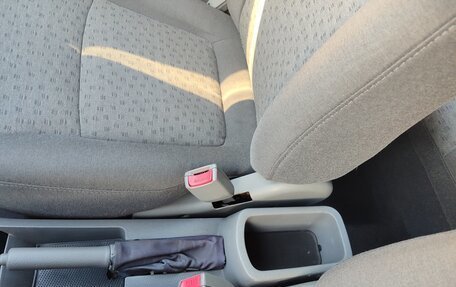 KIA Rio II, 2004 год, 410 000 рублей, 29 фотография