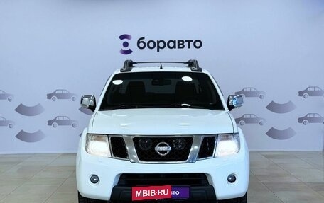 Nissan Navara (Frontier), 2010 год, 1 255 000 рублей, 2 фотография
