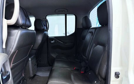 Nissan Navara (Frontier), 2010 год, 1 255 000 рублей, 9 фотография