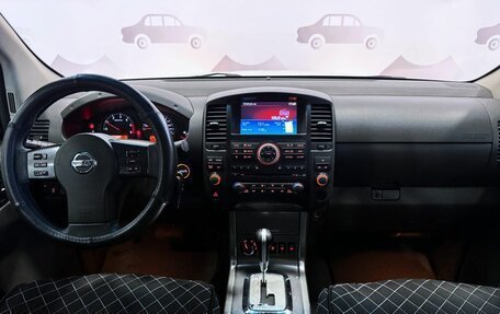 Nissan Navara (Frontier), 2010 год, 1 255 000 рублей, 11 фотография