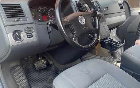 Volkswagen Multivan T5, 2008 год, 1 850 000 рублей, 4 фотография