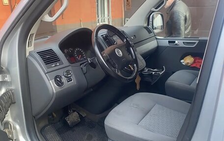 Volkswagen Multivan T5, 2008 год, 1 850 000 рублей, 6 фотография