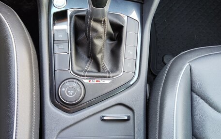 Volkswagen Tiguan II, 2020 год, 4 190 000 рублей, 32 фотография