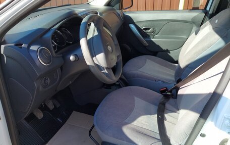 Renault Logan II, 2017 год, 1 035 000 рублей, 8 фотография