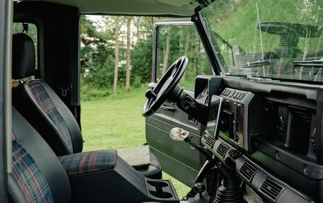 Land Rover Defender I, 2005 год, 2 100 000 рублей, 24 фотография
