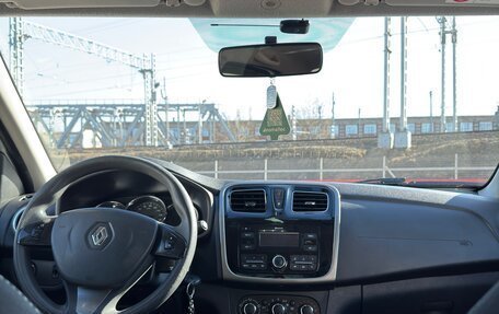 Renault Logan II, 2017 год, 750 000 рублей, 9 фотография