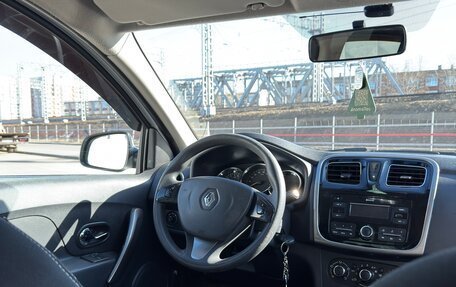 Renault Logan II, 2017 год, 750 000 рублей, 8 фотография