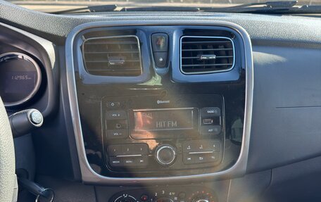 Renault Logan II, 2017 год, 750 000 рублей, 13 фотография