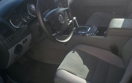 Volkswagen Touareg III, 2008 год, 850 000 рублей, 16 фотография