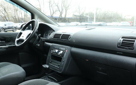 Volkswagen Sharan I рестайлинг, 2005 год, 750 000 рублей, 9 фотография