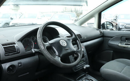 Volkswagen Sharan I рестайлинг, 2005 год, 750 000 рублей, 13 фотография