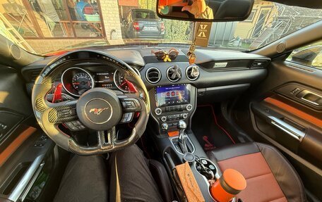 Ford Mustang VI рестайлинг, 2018 год, 2 650 000 рублей, 5 фотография