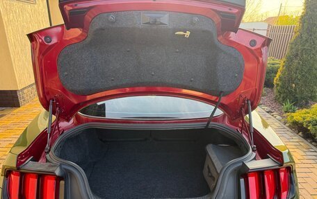 Ford Mustang VI рестайлинг, 2018 год, 2 650 000 рублей, 10 фотография