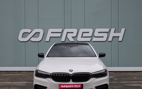 BMW 5 серия, 2018 год, 4 800 000 рублей, 3 фотография