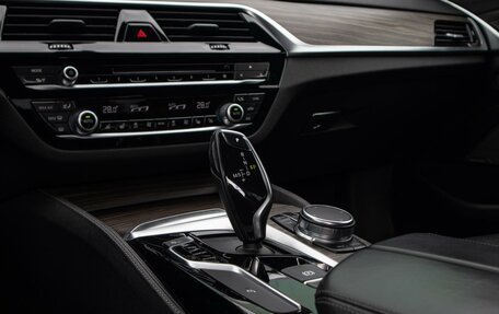 BMW 5 серия, 2018 год, 4 800 000 рублей, 22 фотография