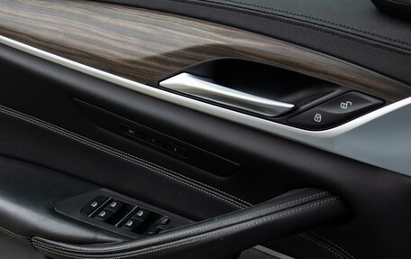 BMW 5 серия, 2018 год, 4 800 000 рублей, 31 фотография