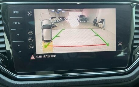 Volkswagen T-Roc I, 2022 год, 1 800 000 рублей, 9 фотография