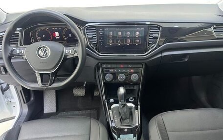 Volkswagen T-Roc I, 2022 год, 1 800 000 рублей, 8 фотография