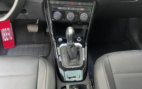 Volkswagen T-Roc I, 2022 год, 1 800 000 рублей, 10 фотография