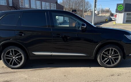 Mitsubishi Outlander III рестайлинг 3, 2016 год, 1 570 000 рублей, 2 фотография