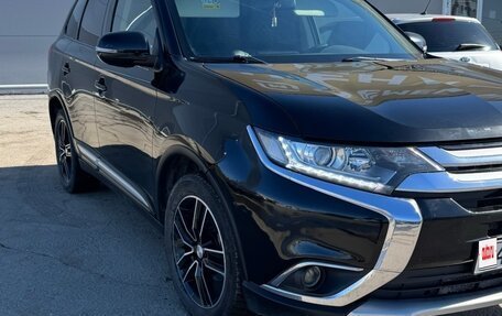 Mitsubishi Outlander III рестайлинг 3, 2016 год, 1 570 000 рублей, 5 фотография