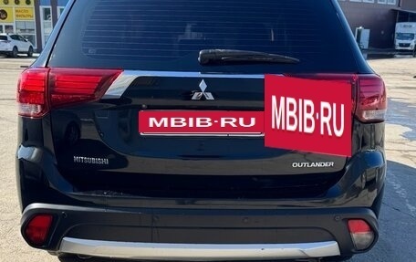 Mitsubishi Outlander III рестайлинг 3, 2016 год, 1 570 000 рублей, 15 фотография