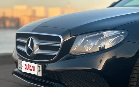 Mercedes-Benz E-Класс, 2019 год, 2 800 000 рублей, 3 фотография