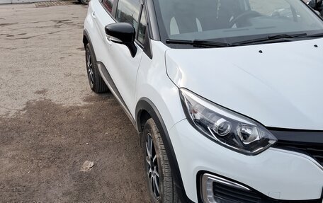 Renault Kaptur I рестайлинг, 2017 год, 1 350 000 рублей, 2 фотография