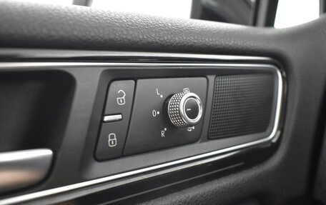 Volkswagen Touareg III, 2017 год, 3 971 900 рублей, 25 фотография