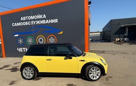 MINI Hatch, 2004 год, 500 000 рублей, 4 фотография