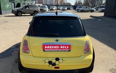 MINI Hatch, 2004 год, 500 000 рублей, 5 фотография