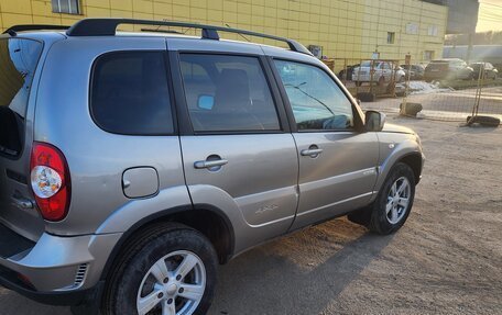 Chevrolet Niva I рестайлинг, 2017 год, 690 000 рублей, 4 фотография