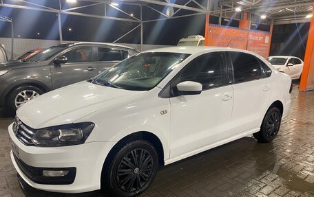 Volkswagen Polo VI (EU Market), 2016 год, 590 000 рублей, 2 фотография